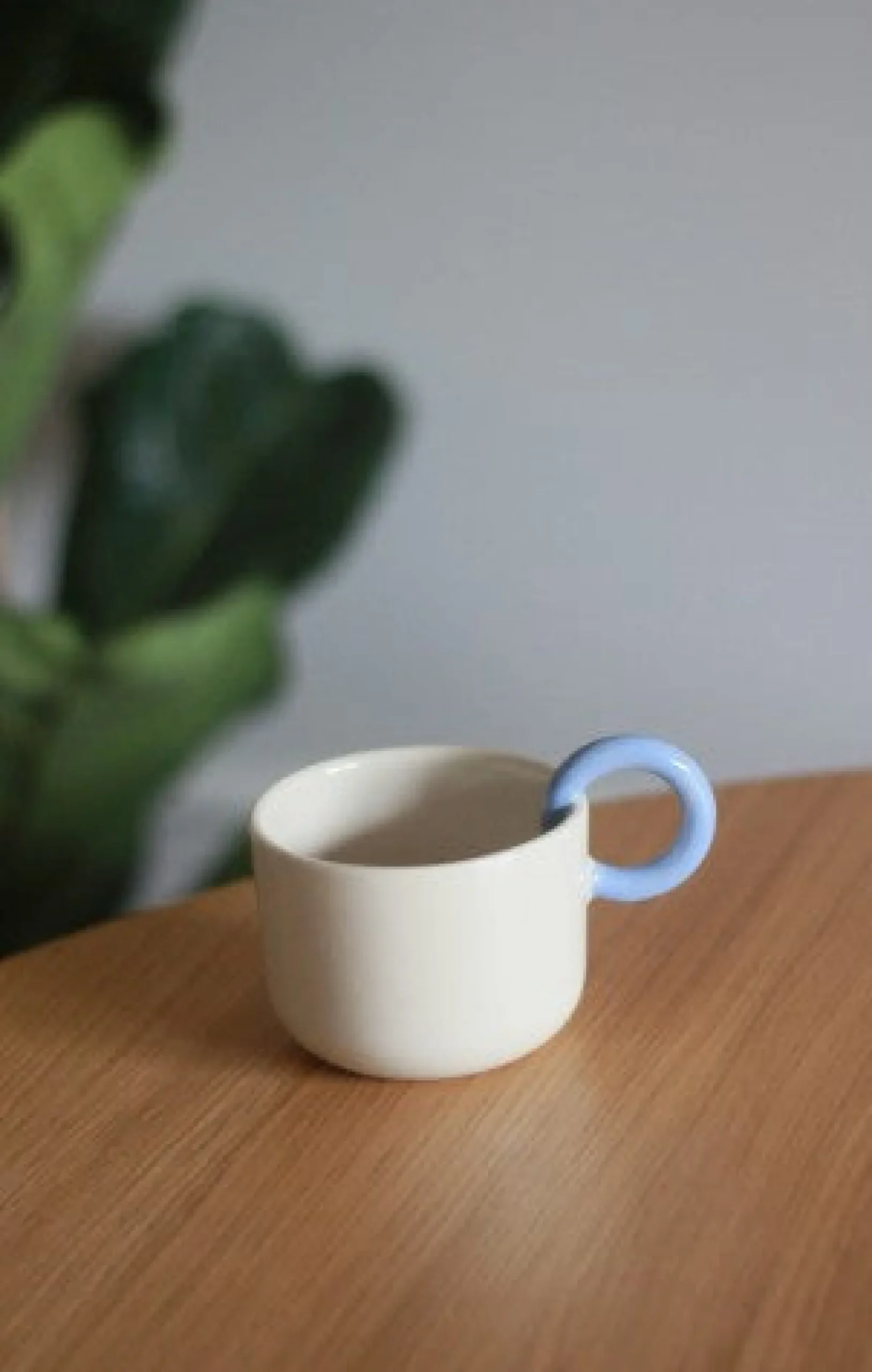 Ceramics 36 Filiżanka Niebieskie Ucho